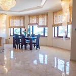 Villa Village View *