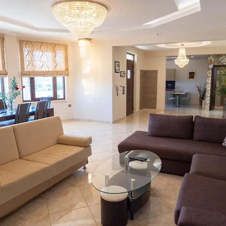 فيلة Village View